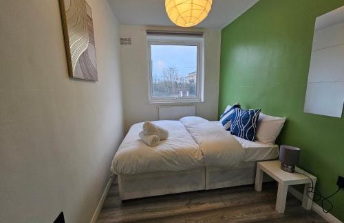 Bow House | London Mile End Rooms