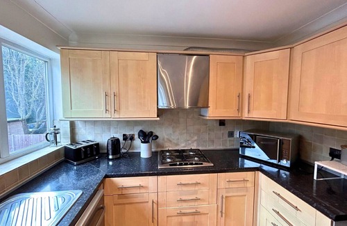 Putney House | London Putney: Exquisite, Spacious, Four Bed (Two Bath) House