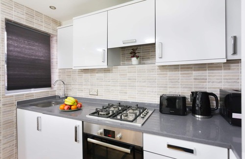 King's Cross House | London Queen's Eurostar - Kings Cross