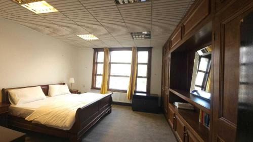 Larkhall Apartment | London Stockwell Station Apartment