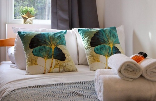 Dormers Wells Apartment | London Studio 3 Short Stay