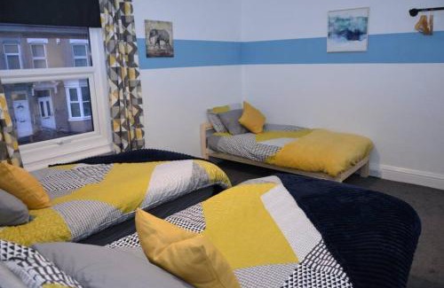 Stockton-on-Tees House | Londonderry - 3 BDR, Sleeps 6, Parking, WIFI, Stockton on Tees city centre