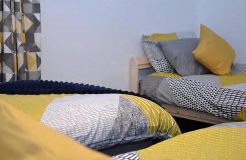 Stockton-on-Tees House | Londonderry - 3 BDR, Sleeps 6, Parking, WIFI, Stockton on Tees city centre