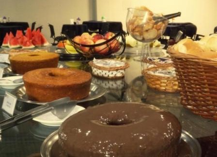 Londrina Hotel | Londres Royal Hotel - Cama de alvenaria