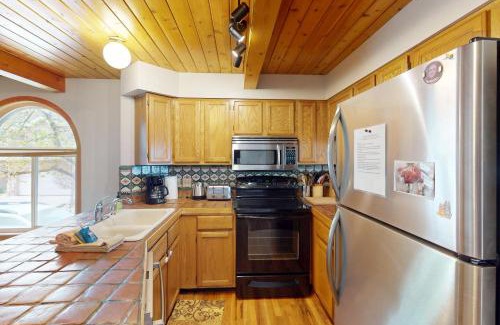 Cottonwood Heights House | Lone Brook Hideaway