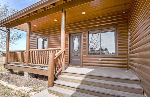 Show Low Cabin | Lone Pine Cabin- Huge Fenced Yard, Play-Set, Family Friendly