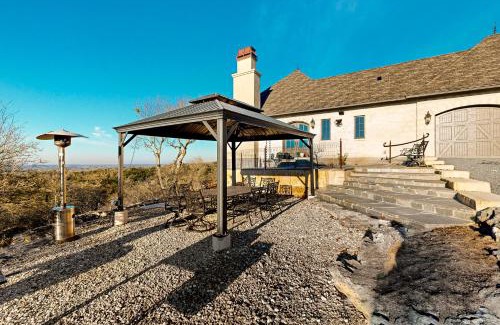 Fredericksburg Apartment | Lone Star Leisure