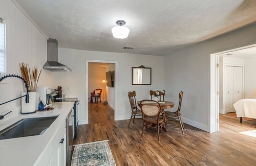 Johnson City House | Lone Star Lokal Guest House - Downtown Near Wineries!