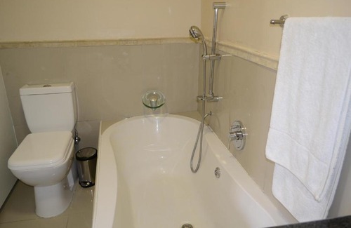 Lone Hill House | Lonehill - Suite 2