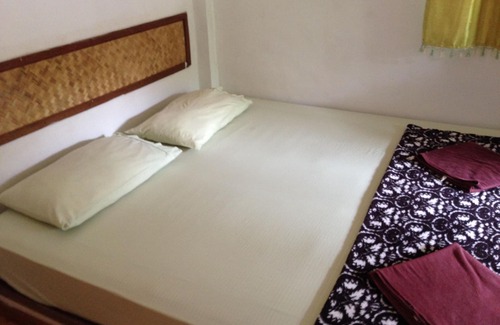Bai Lan Hotel | Lonely Beach Pool Resort