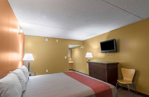 Sherman Hotel | LoneStar Inn & Suites