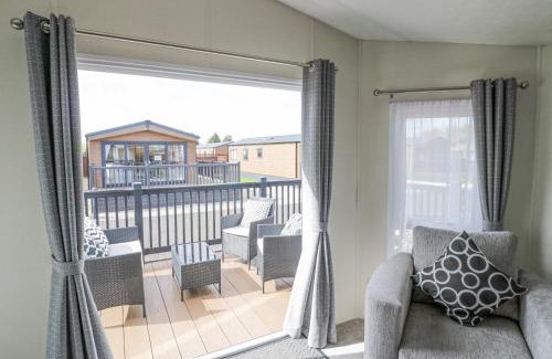 Evesham House | Long Acres Lodge