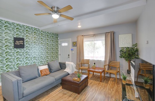Harbor Apartment | Long Beach Apt w/ Patio ~ 3 Mi to Beaches!
