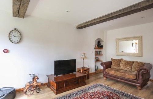 Beaumaris House | Long Cottage