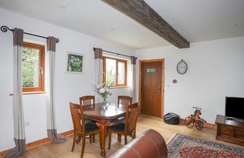 Beaumaris House | Long Cottage