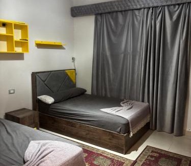 Shurtah al-Dakhlah Ski Chalet | Long Island روميل