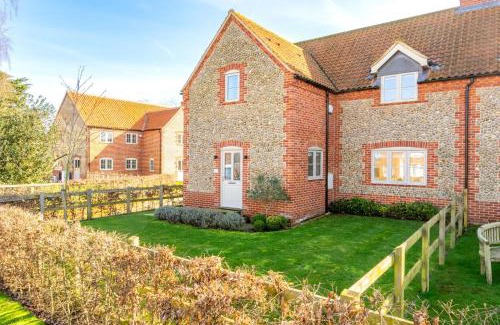 Great Bircham House | Long Meadow 2