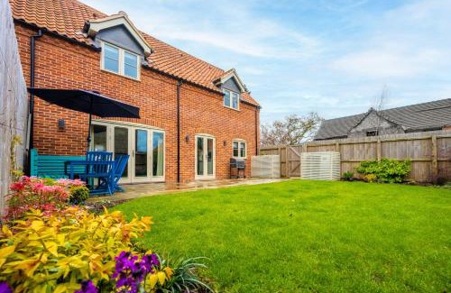 Great Bircham House | Long Meadow 2