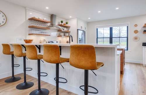 Town of Torrey House | Long Point Retreat: Near Wineries + Hot Tub + Pet Friendly!