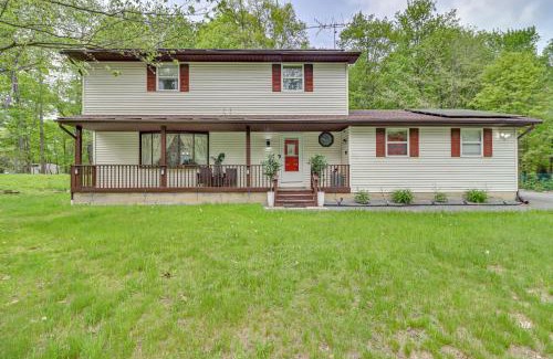 Long Pond House | Long Pond Home with Hot Tub about 8 Mi to Kalahari!