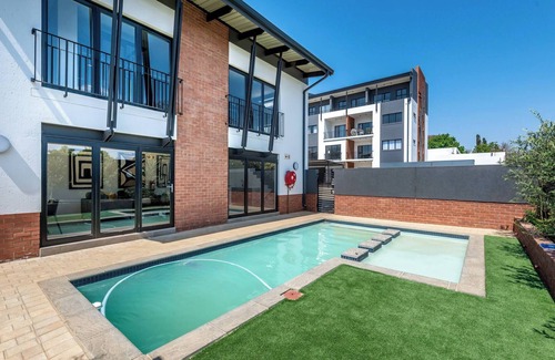 Greater Johannesburg Metropolitan Area Apartment | Long & Short Stays With Uncapped Wi-fi & Security