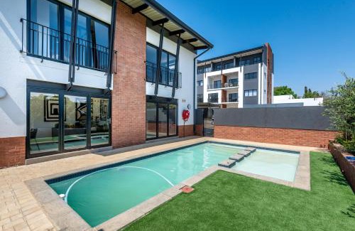 Greater Johannesburg Metropolitan Area Apartment | Long & Short stays with Uncapped Wi-Fi & Security