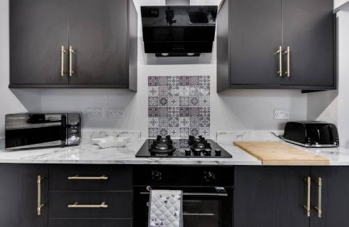 Liverpool House | Long Stay Friendly Sefton Park Desks Parking
