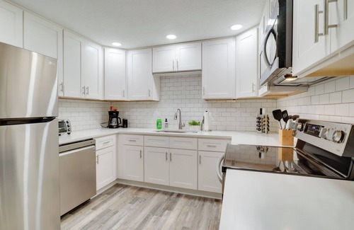 Salem House | *Long Stay* Pet Friendly Lovely West Salem Home.