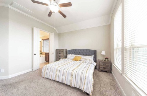 Cypress House | Long stay Special｜Large Fenced Backyard #41228