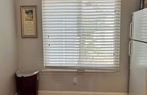 Virginia Beach House | Long stays welcome High-speed Wi‑Fi, workspace, full kitchen, quiet neighborhood