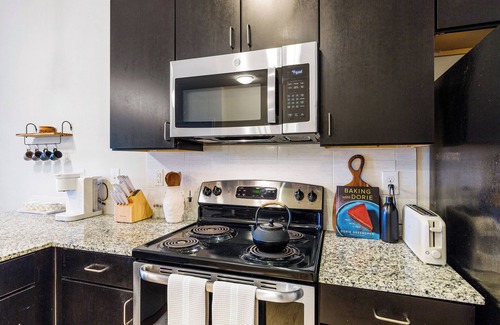 Austin Apartment | Long Stays Welcome! Pool, Free Parking, & Balcony