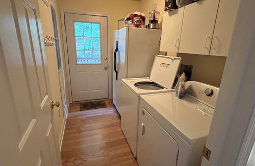 Spottswood House | Long-term rental: Beautiful Mountain View Amherst VA, off Blue Ridge Parkway!