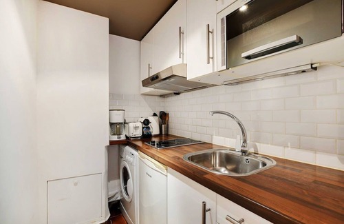 Saint-Germain-l'Auxerrois Apartment | LONG TERM RENTAL MUSEE D'ORSAY ST GERMAIN- MOBILITY LEASE RUE VERNEUIL