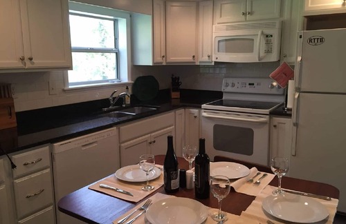 Lexington Cottage | LONG TERM RENTAL ONLY: MIN.30 NITE STAY.n VMI & W&L & VA HORSE CENTER - WELCOME!