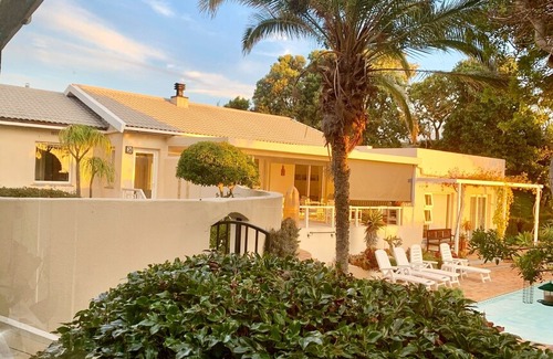 Redhill Villa | Longbeachview Villa in CapeTown .Just for you two!