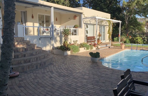 Redhill Villa | Longbeachview Villa in CapeTown .Just for you two!