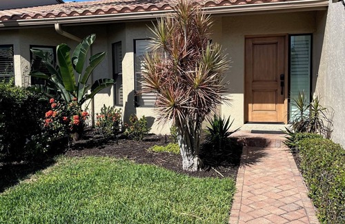 Bay Isles Villa | Longboat Key home rental w/PRIVATE Pool & 1 minute to private beach access!