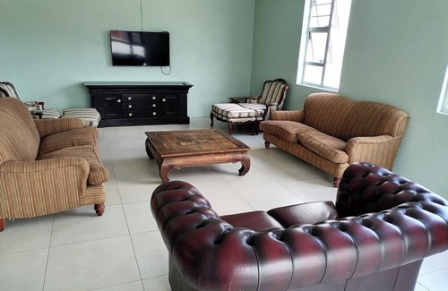Quigney Beach Bed & Breakfast | Longfellow Lodge