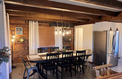 Hot Springs Cabin | Longhorn Lodge at Natural State Cabins