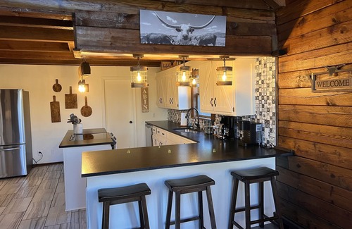 Hot Springs Cabin | Longhorn Lodge at Natural State Cabins