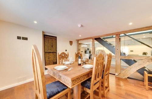 Arundel House | Longmace