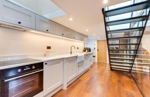 Arundel House | Longmace