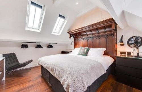 Arundel House | Longmace