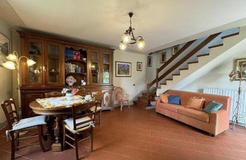 Capannori House | Longoio Garden Cottage Charm