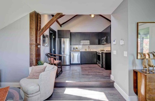 Lakeville House | Longpond Farm House and Loft