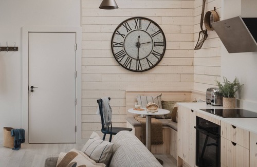 Beckhampton House | Longstones Avebury – Kennet