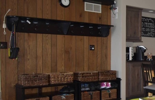 Markesan House | Longview Lodge- A complete package!
