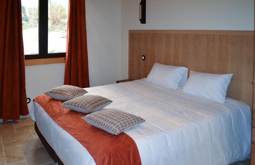 Sainte-Livrade-sur-Lot Apartment | Look forward to an unforgettable vacation in this comfortable apartment in an ideal location!