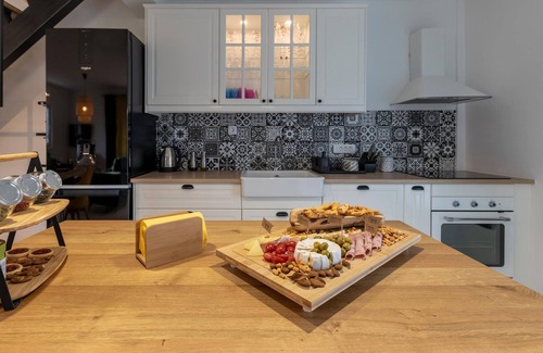 Opuzen House | Look forward to a holiday in this inviting holiday home near the beach!