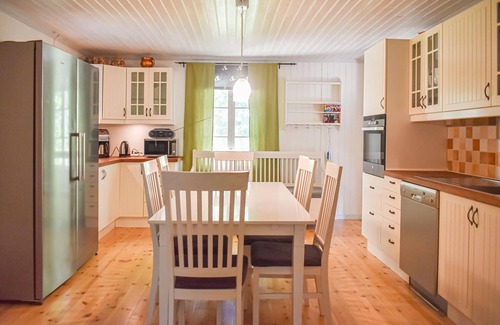 Tving House | Look forward to a wonderful holiday in this attractive holiday home near the lake.